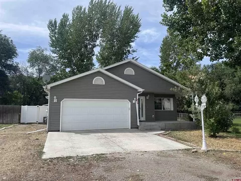 1202 Normandy Rd, Montrose, CO 81401
