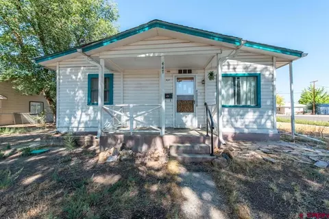 447 S 8th St, Montrose, CO 81401
