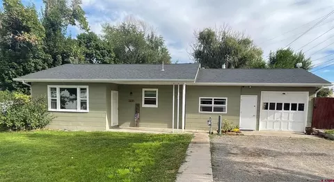 517 Willow Rd, Montrose, CO 81403