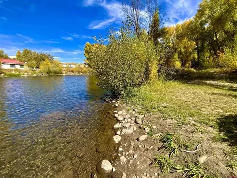 350 Rio Vista Dr, Gunnison, CO 81230