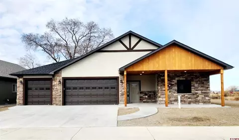 3300 Kestrel Loop, Montrose, CO 81401