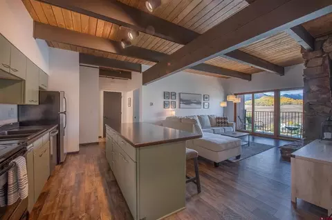 32 Hunter Hill Rd #B102, Mount Crested Butte, CO 81225