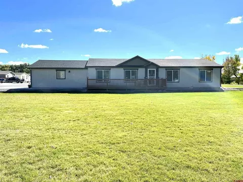 214 Castle Ave, Montrose, CO 81401