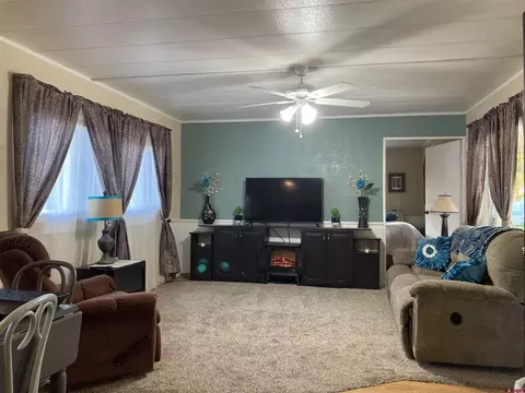 383 S Hillcrest Dr #27, Montrose, CO 81401