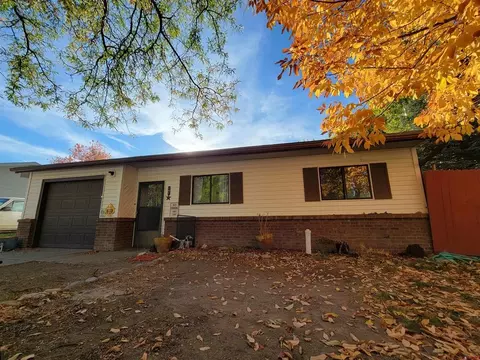 141 Riverside Dr, Olathe, CO 81425