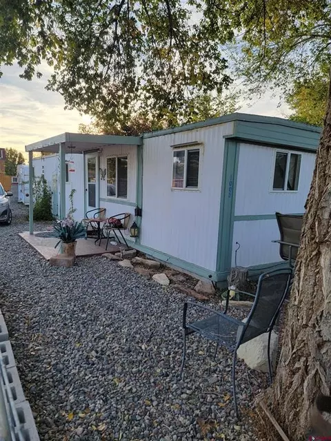 1003 N 1005 N Selig Ave, Montrose, CO 81401