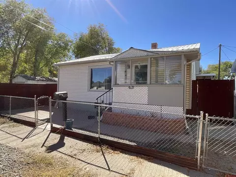 706 S Uncompahgre Ave, Montrose, CO 81401