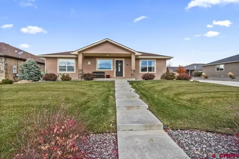 1275 Peppertree Dr, Montrose, CO 81401