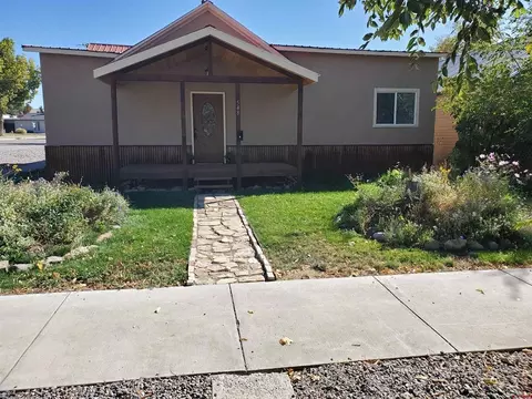548 N 3rd St, Montrose, CO 81401
