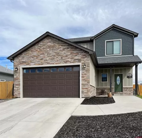 1300 Owl Creek Ave, Montrose, CO 81401