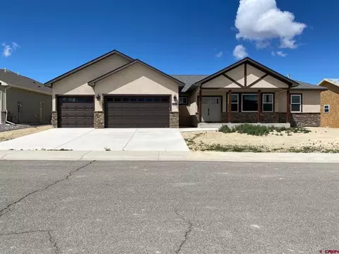 3612 Honey Locust Dr, Montrose, CO 81401
