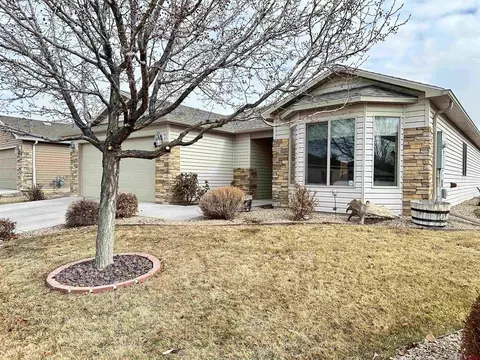 1320 Cement Creek Ave, Montrose, CO 81401