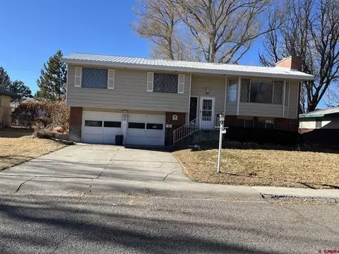 1320 Bristol Dr, Montrose, CO 81401