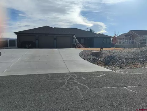 2855 Foxtail Dr, Montrose, CO 81401