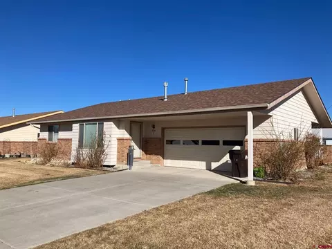 2041 Scarborough Way, Montrose, CO 81401