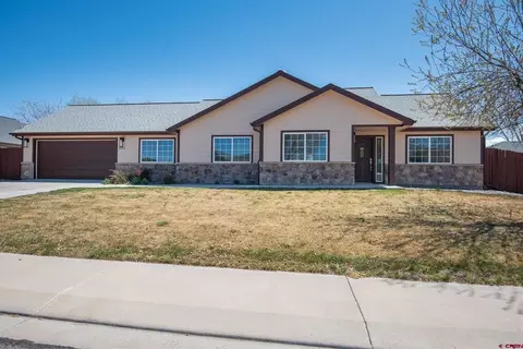 3264 Ravens Crest Dr, Montrose, CO 81401