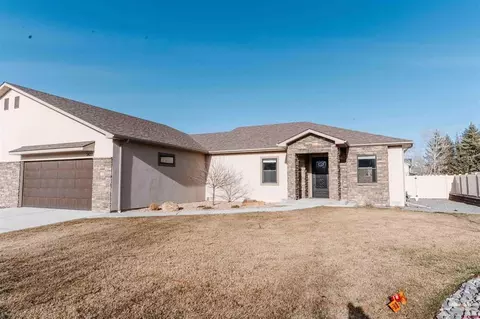 3427 Woodbridge Pl, Montrose, CO 81401