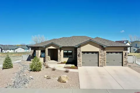 2321 Stone Bridge Dr, Montrose, CO 81401