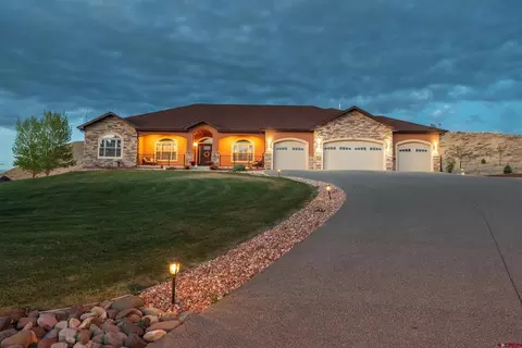 1839 Senate St, Montrose, CO 81401