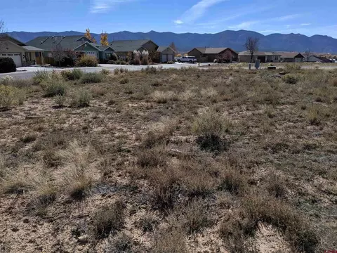 726 Lois Ln, Cortez, CO 81321
