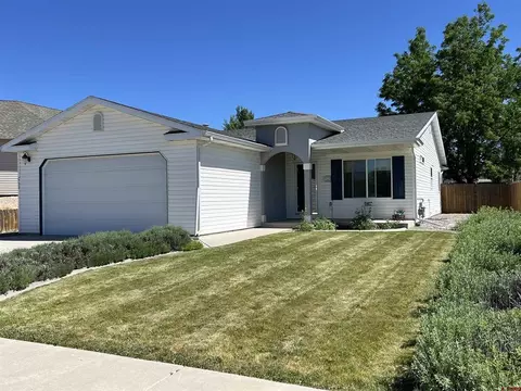 2798 Country Club Way, Montrose, CO 81401