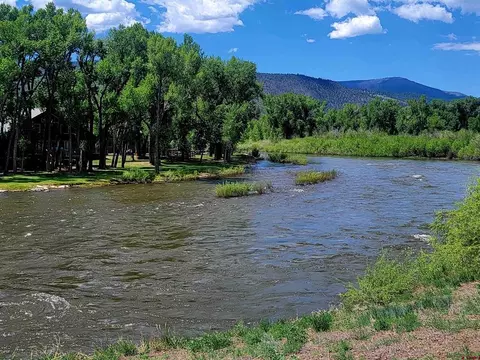 2282 River Island Dr, South Fork, CO 81154