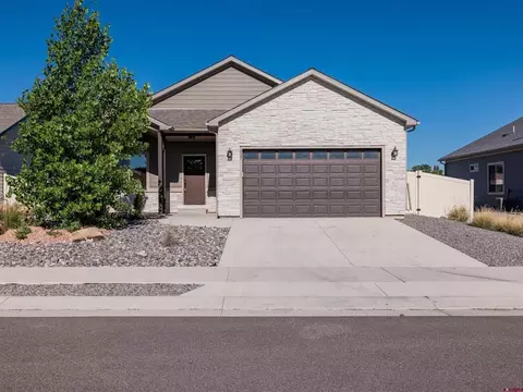 627 Pilot Knob Ave, Montrose, CO 81403