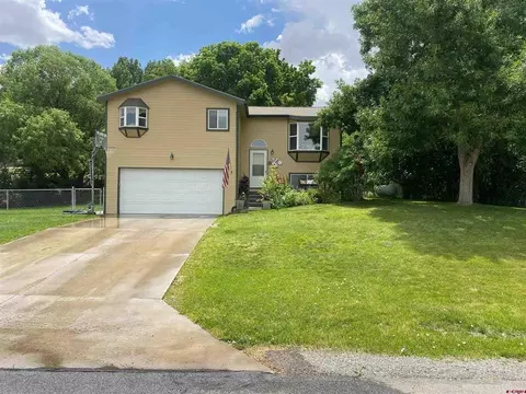 66140 Crestview Dr, Montrose, CO 81403