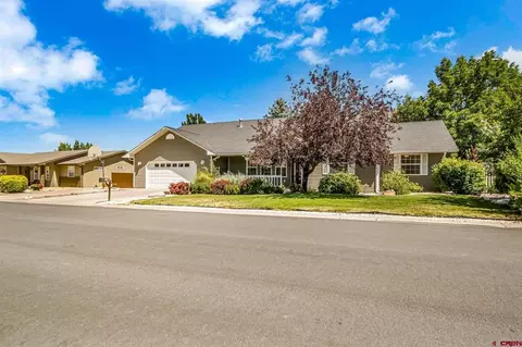 1689 Sneffels St, Montrose, CO 81401