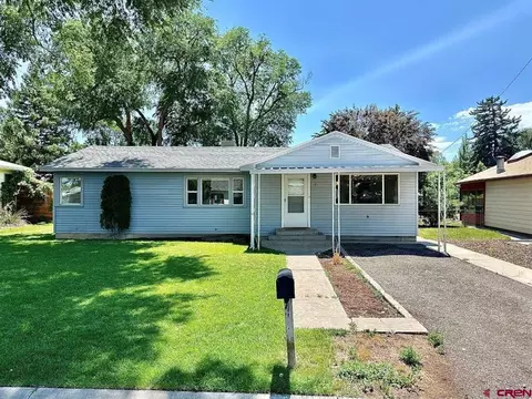 12 Spruce Dr, Montrose, CO 81401