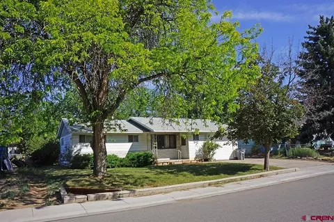 942 Livesay Dr, Cortez, CO 81321