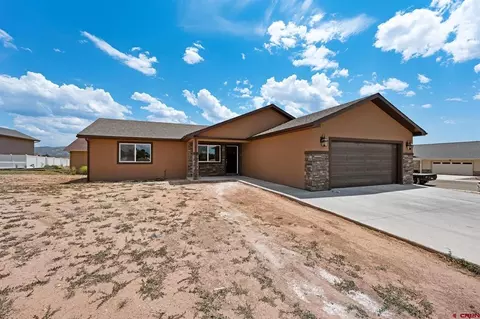 611 Lois Ln, Cortez, CO 81321