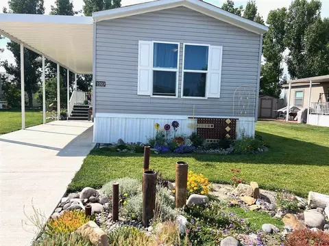 901 6530 Rd #1023, Montrose, CO 81401