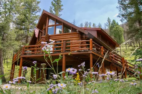 40 Stagecoach Dr, Creede, CO 81130