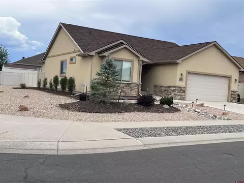 404 Alta Lakes Ave, Montrose, CO 81403