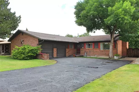 712 Murphy Dr, Alamosa, CO 81101