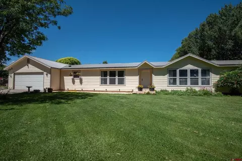 54165 Feather Ct, Olathe, CO 81425