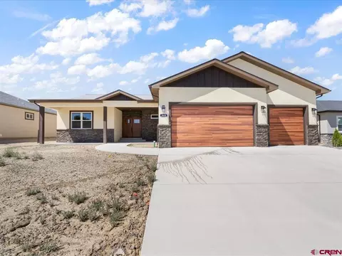 3604 Honey Locust Dr, Montrose, CO 81401
