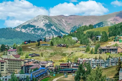 32 Hunter Hill Rd #B101, Mount Crested Butte, CO 81225