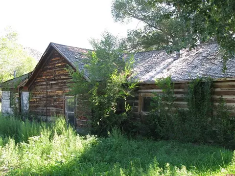 155 4th St, Saguache, CO 81149