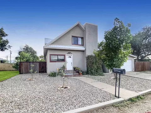511 Bauer Ave, Mancos, CO 81328