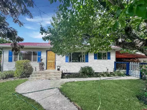 1018 3rd St, Paonia, CO 81428