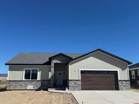 3809 Scarlet Ct, Montrose, CO 81401