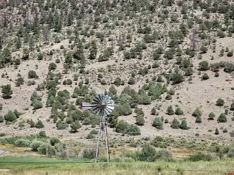 580 Rio Grande Club Trl, South Fork, CO 81154
