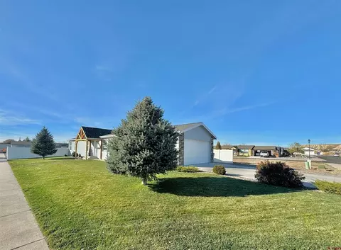 2029 Evans St, Montrose, CO 81401