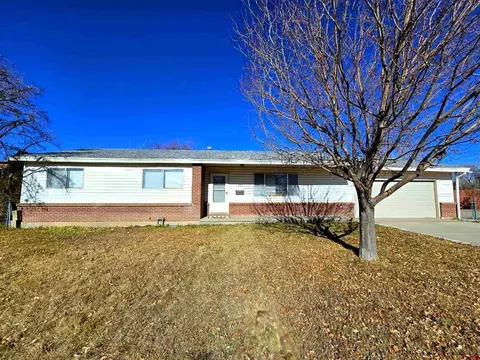 535 S Oak St, Cortez, CO 81321