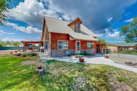 867 Riverside Ave, Mancos, CO 81328