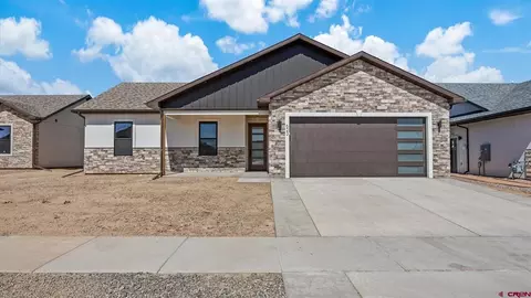 623 Vermillion Ave, Montrose, CO 81403