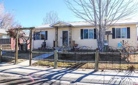 1702 Canyon Ct, Montrose, CO 81401