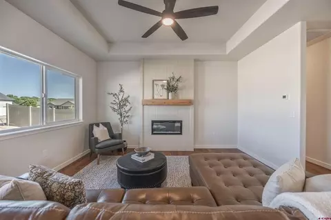 613 Carbonero Ave, Montrose, CO 81403